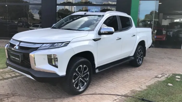 Mitsubishi Triton Sport HPE-S 2.4 4X4 CD 2023/2023