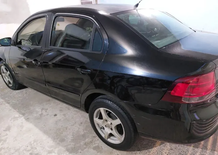 Volkswagen Voyage 1.0/1.0 City MI Total Flex 8V 4P 2010