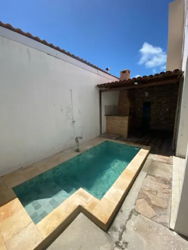 Alugo casa na praia de Ponta de Pedras com piscina