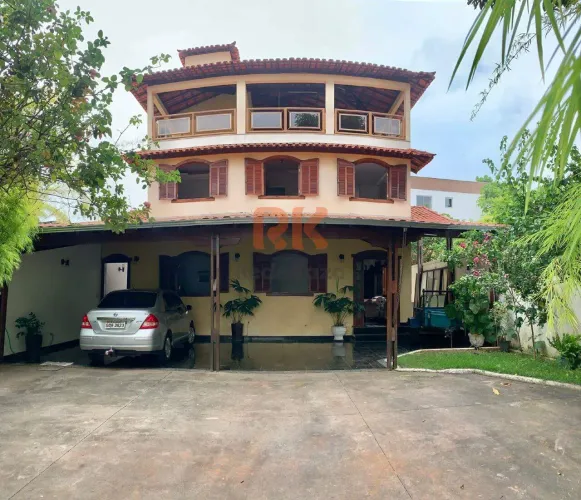 Casa no bairro Santa Amélia disponível para aluguel. 5 quartos I 5 vagas. Área 354m²