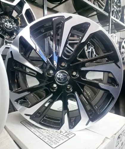 Rodas Aro 18 Corolla Cross 2025 5x114 Novas( ATE EM 24X NO CARTÃO)