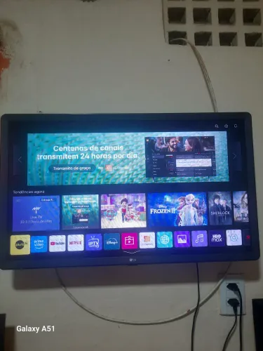 TV LG Smart 4K 32 polegadas zap * preço 700 