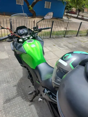Vendo Kawasaki versys 300 x