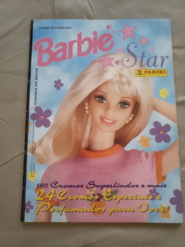 Álbum da Barbie perfeito. Sem nenhuma dobra na capa.