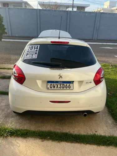 Peugeot 208 Griffe 1.6 Flex 16V 5P Aut. 2014