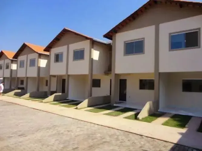 Condomínio Diamante Azul Sobrado com 3 quartos Bairro Pascoal Ramos - Cuiabá - MT