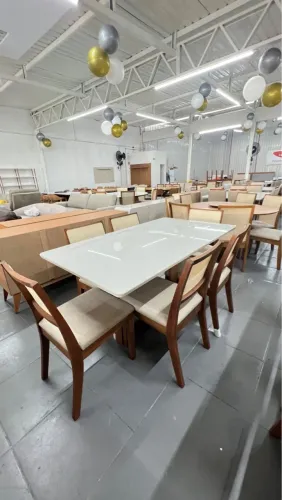 Mesa de Jantar Elegante com Cadeiras resistente de madeira