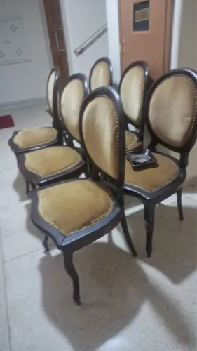 Conjunto de cadeira medalhão 