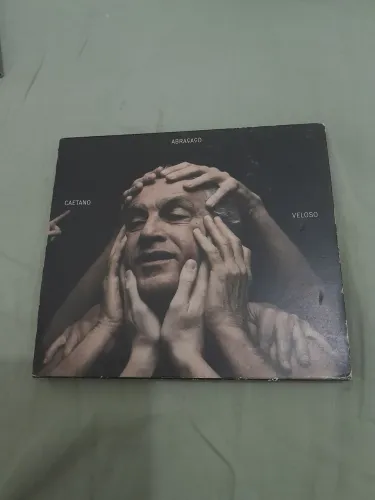 Cd Caetano Veloso abraçaço