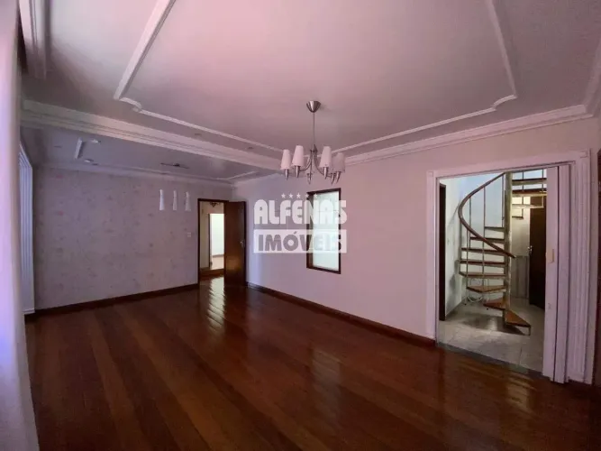 Cobertura à venda 4 quartos no Bairro Castelo