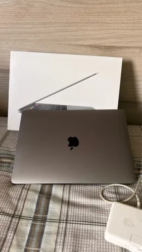 MacBook Pro 2020 com Touch Bar