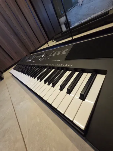 Teclado Yamaha PSR-EW300 Conservado e Funcionando Perfeitamente