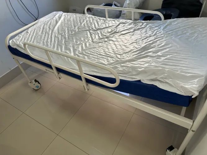 VENDE-SE MACA COM COLCHÃO