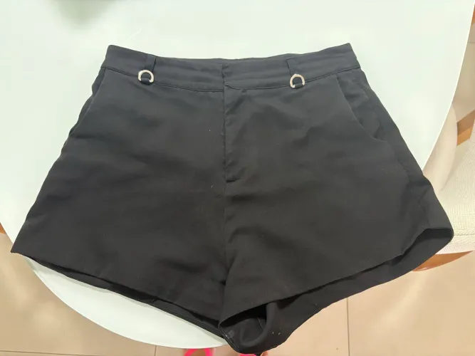 Short de alfaiataria preto