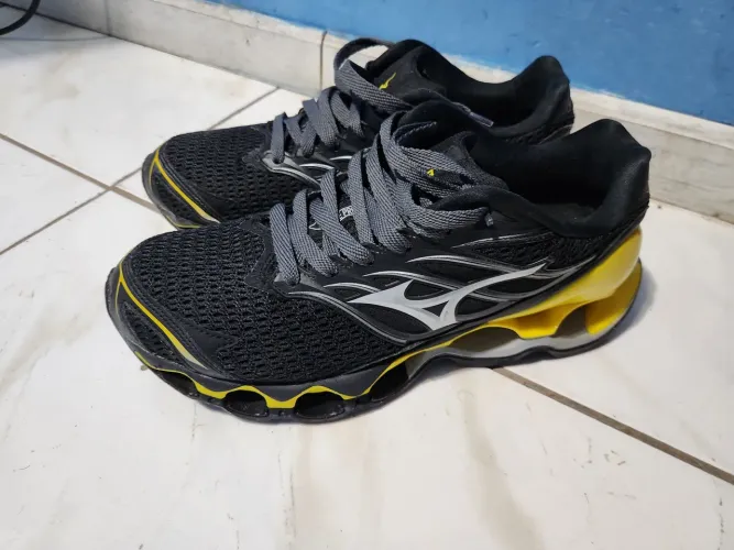 Vendo tênis mizuno 