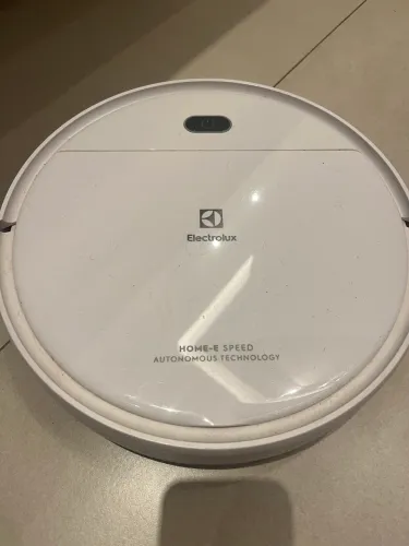 Robô Eletrolux branco novinho