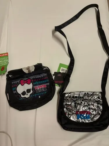 Bolsas monster High novas