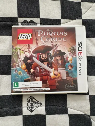 jogo de Nintendo 3DS "LEGO Piratas do Caribe: O Videogame"