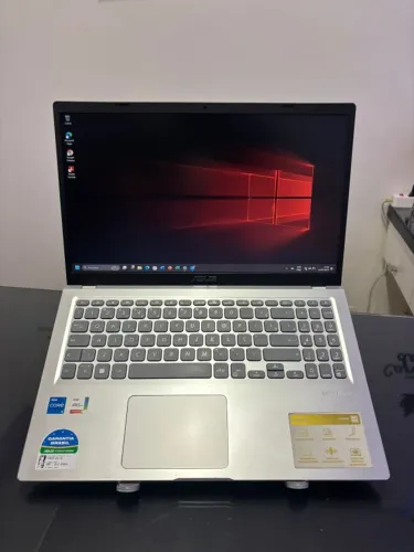 Notebook Asus Vivobook - i5-11°Geração - 8GB Ram DDR4- SSD 256GB Armazenamento -15P-