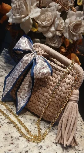 Linda bolsa de crochê bege