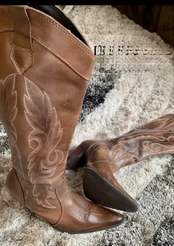 BOTA TEXANA FEMININA - ESTILO E CONFORTO ?