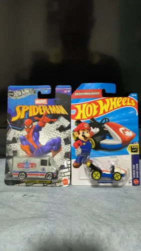 Hotwheels Silver Series Spiderman e Mario Kart