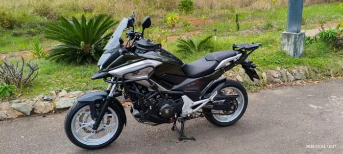 Honda NC 750X (2019) - Impecável + CarPlay + TPMS e Acessórios