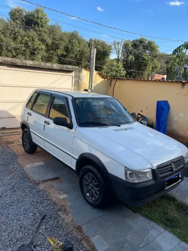 Fiat Uno Mille Celeb. WAY Econ. 1.0 F.flex 4P 2012