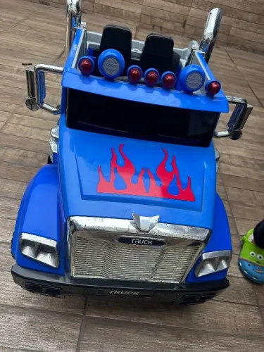 Mini Carro elétrico infantil 