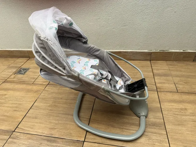 Cadeirinha para bebê eletrônica