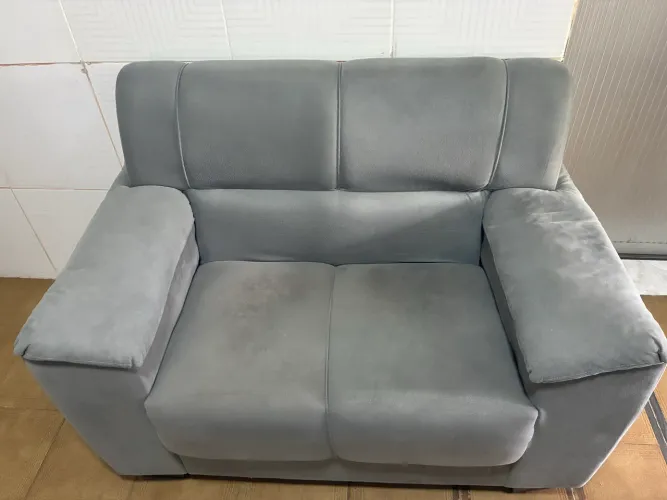 2 sofás confortáveis