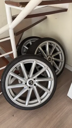 Rodas 20 com pneus novos 