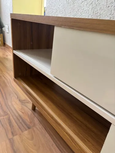 Rack para TV em madeira
