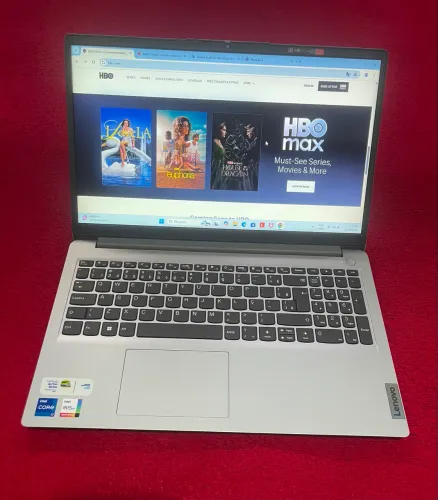 NOTEBOOK LENOVO I7-1255U SEMI NOVO,NOTA FISCAL,12GB MEMÓRIA RAM,SSD NVME 512GB,GHZ 4.70
