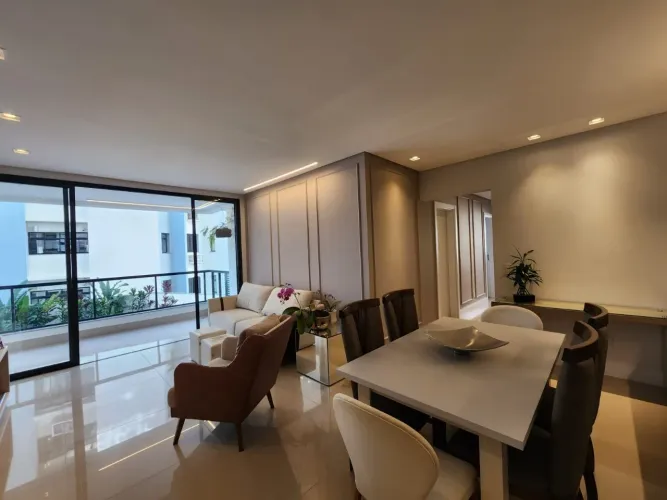 Apartamento de 3 dormitórios à venda na Agronômica