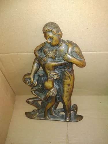 Estatueta em Bronze, antiguidade, original, perfeito estado.