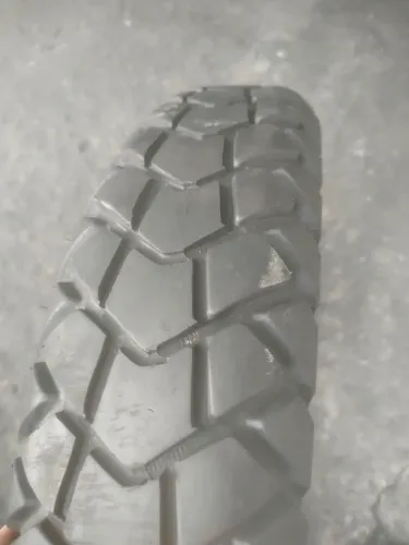 Pneu TRASEIRO Original VIPAL XRE300 - SAHARA ( RISCADO )