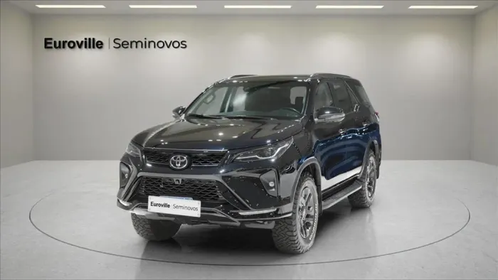 Toyota Hilux SW4 4X4 2.8 Diesel 2025