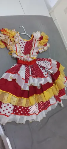 Vestido de quadrilha utilizado apenas duas vezes