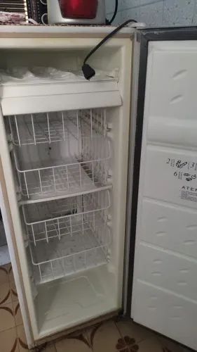 Vendo freezer consul slim