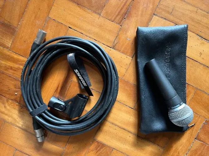 Microfone Shure SM58 + Cabo XLR Tecniforte True Voice