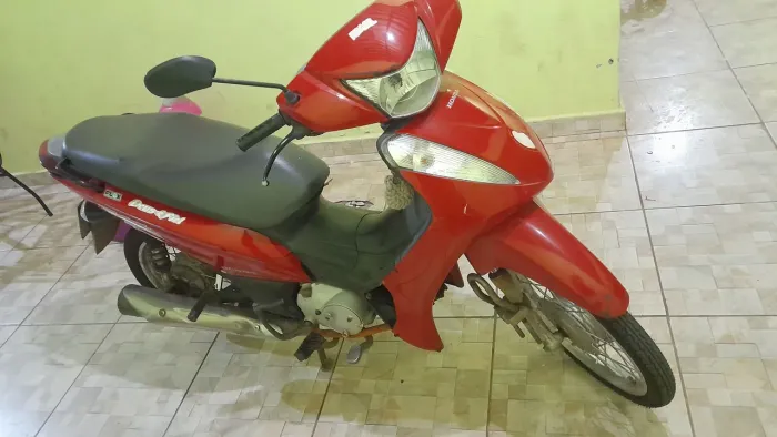 Vende-se Biz 2012 com 42 mil km rodados único dono em dias