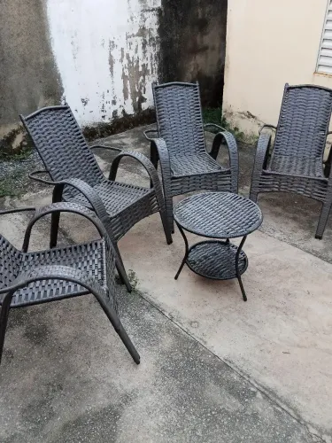 Jogo de cadeiras+ mesinha de centro