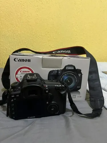 CANON 7D MARK II - EM PERFEITO ESTADO