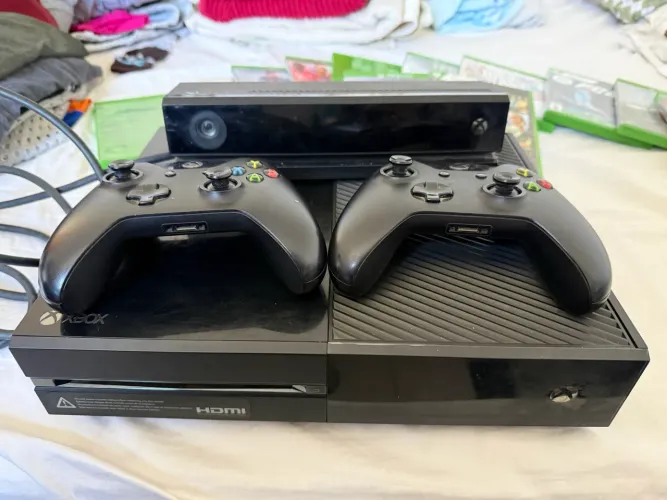 Xbox one + controles + kinect + jogos