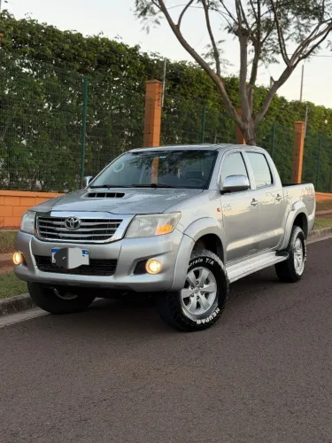 Toyota Hilux CD SR D4-d 4X4 3.0 TDI Dies Aut. 2015