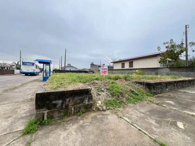 Terreno à venda na Zona Sul de Balneário Rincão