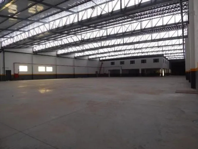Galpão à venda ,com terreno de 2.600,00 m² - área construída de 2.200,00 m² - pé direito d