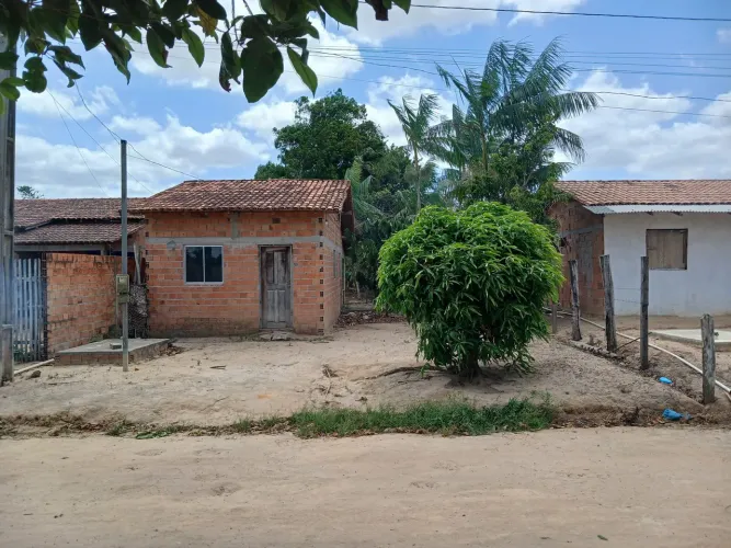 Vendo casa na Calúcia