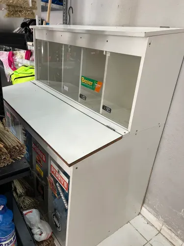 MÓVEL PARA RAÇÃO DISPENSER
